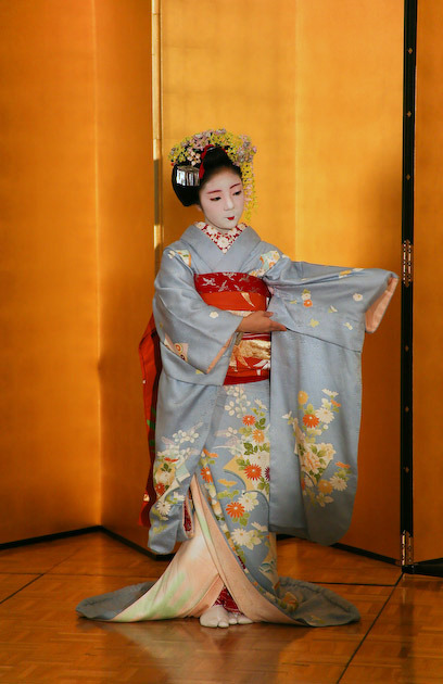 Maiko se apresentando no Japão; Foto: Flickr.com